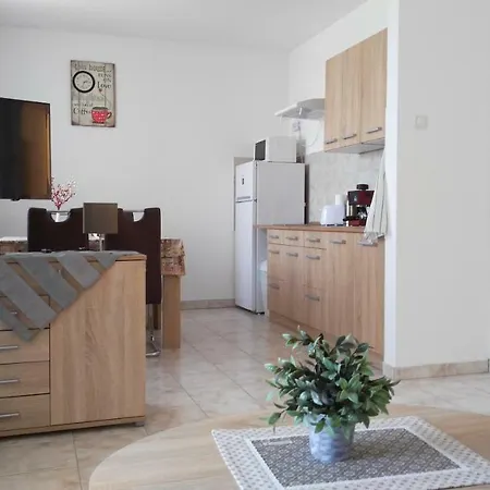 Apartamento Modor Alsópáhok